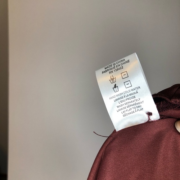 TOBI Scallop Shift Dress Maroon Red Small Keyhole Half Short Sleeve - Picture 8 of 8